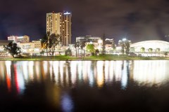 Panoramique de la ville d'Adélaïde depuis la Torrens river