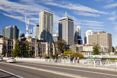 La ville vue de Victoria Bridge