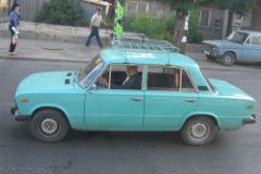 Je roule en Lada