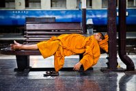 Bangkok et le nord de la Thaïlande monk-gare-bangkok