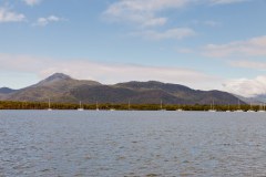 Marina, vue sur les collines environnantes