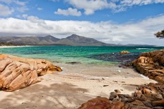 Roches et sable blanc, Hazard Beach, Freycinet National Park