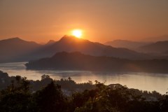 coucher-soleil-mont-phou-si-luang-prabang