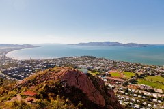Townsville et Magnetic Island du haut de Castle Hill
