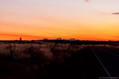 Coucher de soleil sur le parc national et sur Kata Tjuta (mont Olgas)