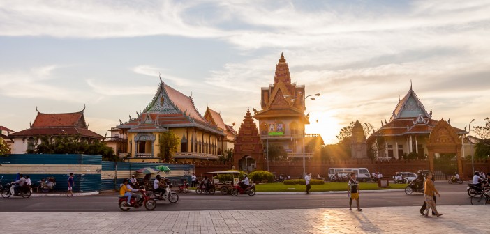 Place Tonle Sap Phnom Penh Cambodge