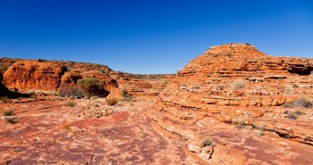 Kings Canyon, ses dômes et son jardin d’Eden Au sommet de Kings Canyon