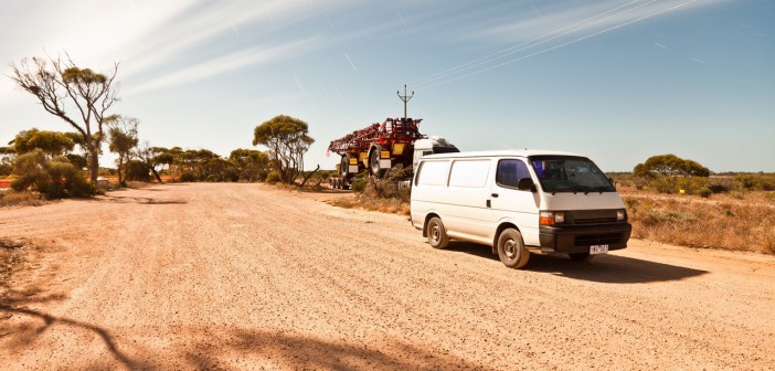 Le van sur une aire de repos, Nullarbor Plain