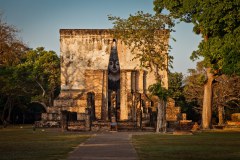 temple-wat-si-chum-sukhothai1