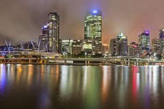 Vue panoramique de Brisbane de nuit depuis South Bank