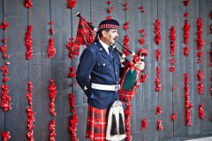 Écossais et sa cornemuse pour la cérémonie de clôture du War Memorial of Canberra