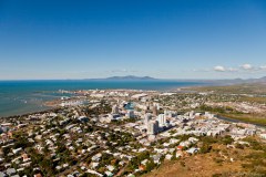Townsville et Magnetic Island du haut de Castle Hill