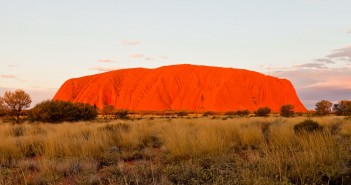 Uluru au coucher du soleil