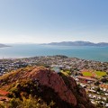 Townsville et Magnetic Island vus de Castle Hill